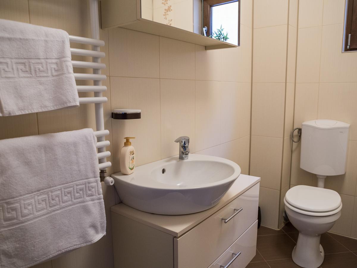 Casa Bella Apartments Bragadiru Bagian luar foto