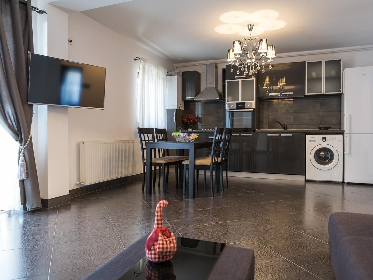 Casa Bella Apartments Bragadiru Bagian luar foto